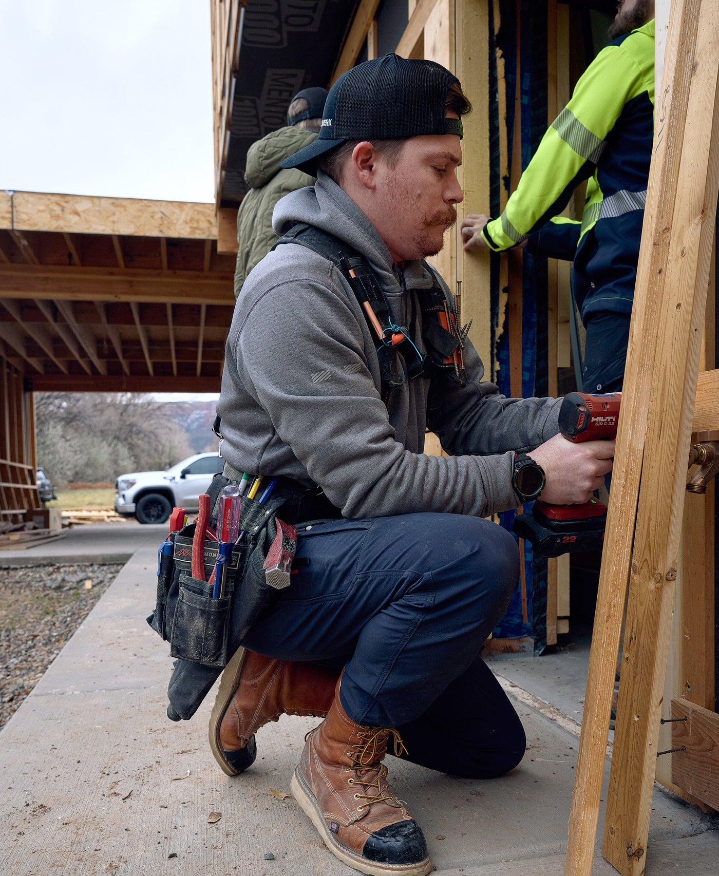 M2 Grid Pullover Hoodie - Men's Fit Truewerk #color_heathered grey